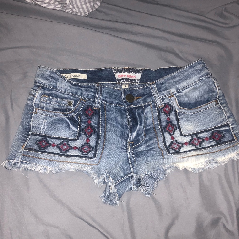 Embroidered denim shorts